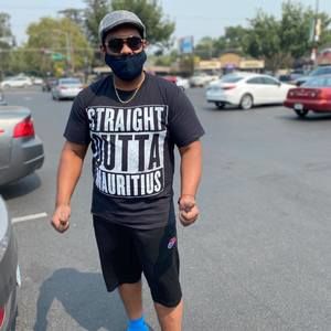 Meet your Posher, Adil